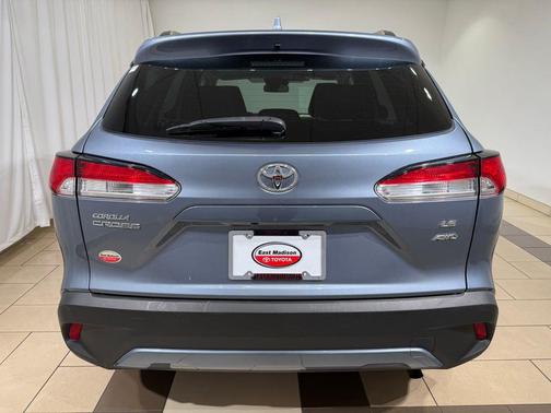 2023 Toyota Corolla Cross LE
