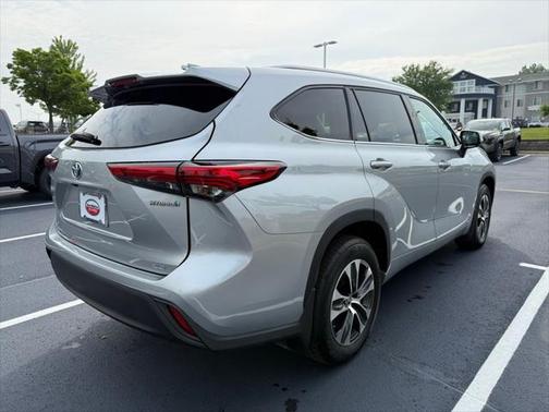 2021 Toyota Highlander Hybrid XLE