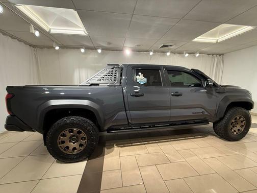 2024 Toyota Tacoma Hybrid Trailhunter