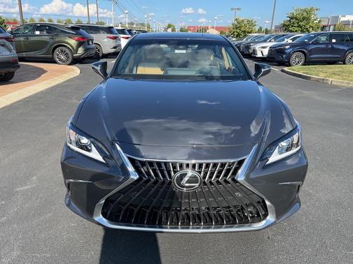 2025 Lexus ES 300h Base