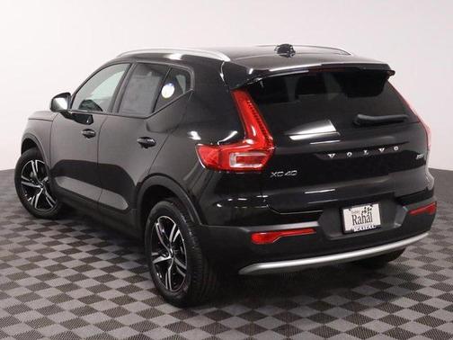 2023 Volvo XC40 B5 Core