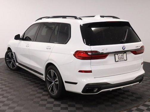 Alpine White 2021 BMW X7 xDrive40i