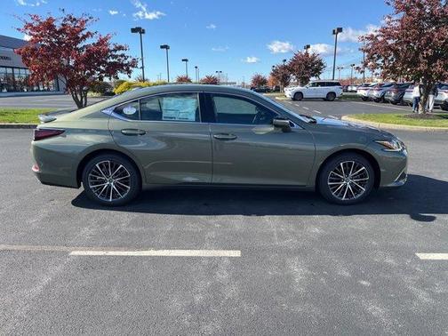 2025 Lexus ES 350 Base