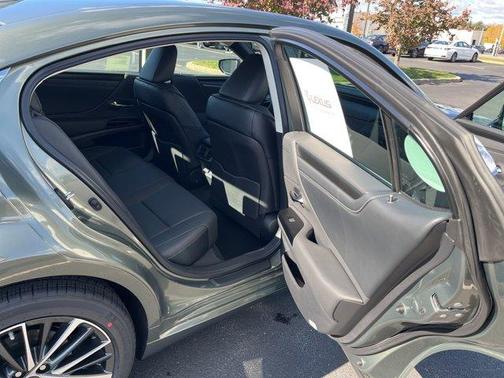 2025 Lexus ES 350 Base