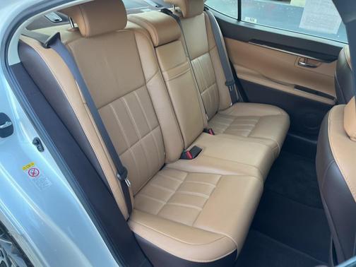 2017 Lexus ES 350 Base