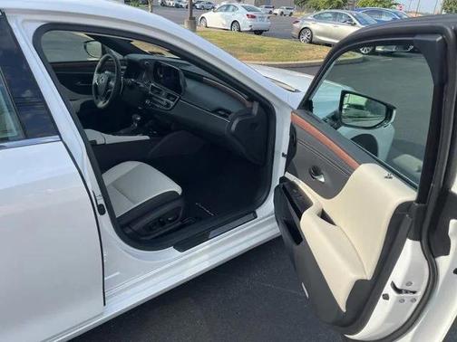 2025 Lexus ES 350 Base