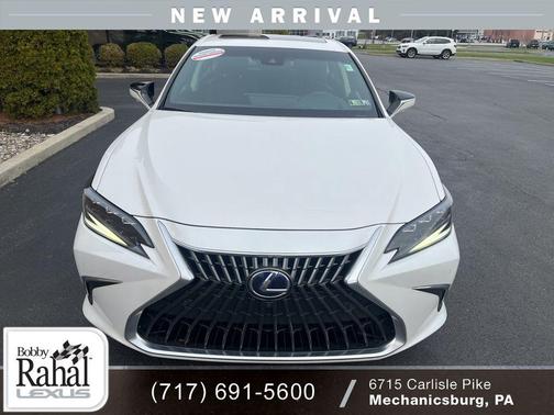 Eminent White Pearl 2022 Lexus ES 300h Ultra Luxury
