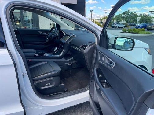 Oxford White 2018 Ford Edge SEL