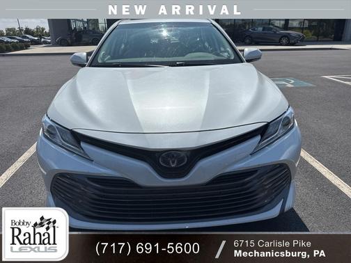 2020 Toyota Camry Hybrid XLE