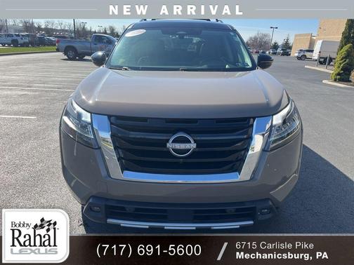 2023 Nissan Pathfinder Platinum 4WD