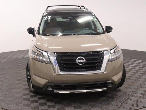 2023 Nissan Pathfinder Platinum 4WD