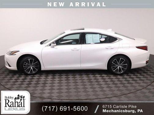 2025 Lexus ES 300h Base