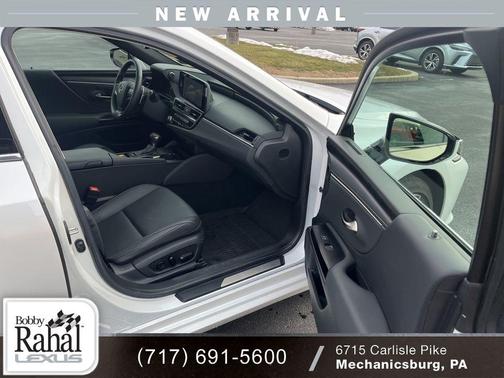 2025 Lexus ES 300h Base