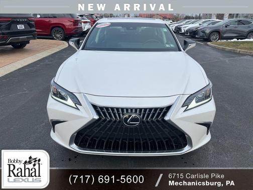 2025 Lexus ES 300h Base