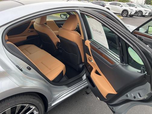 2025 Lexus ES 350 Ultra Luxury