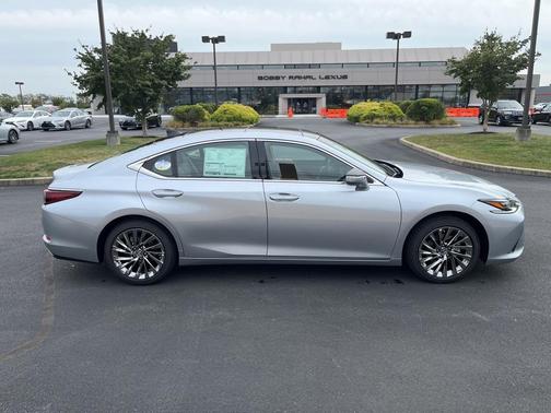 2025 Lexus ES 350 Ultra Luxury