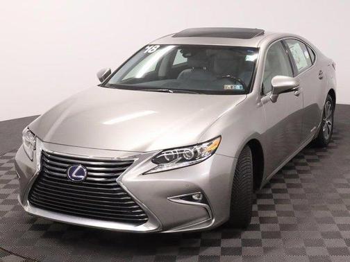 2018 Lexus ES 300h Base