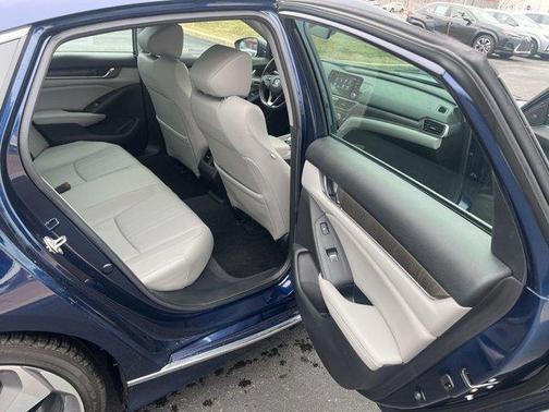 2020 Honda Accord Touring 2.0T