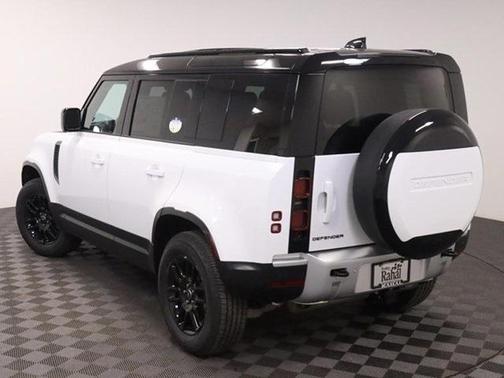 2025 Land Rover Defender 110 P300