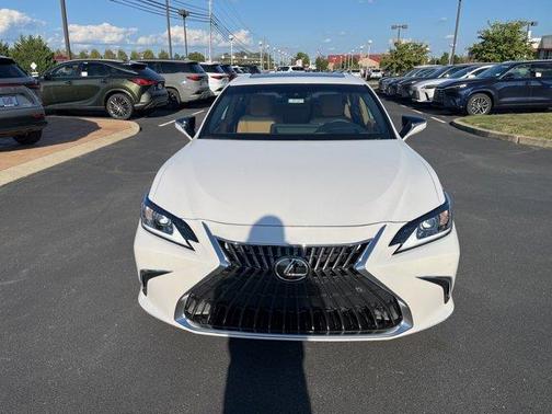 2025 Lexus ES 350 Base