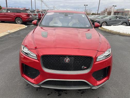 2019 Jaguar F-PACE SVR