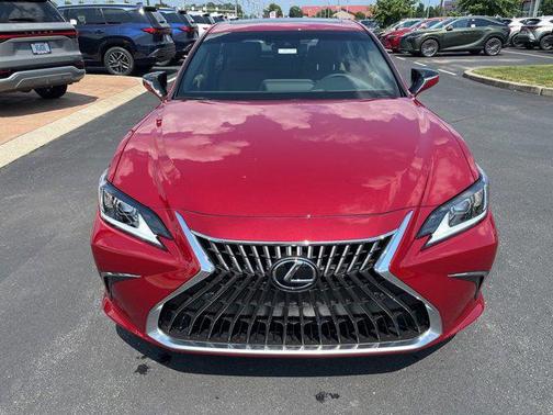 2025 Lexus ES 300h Base