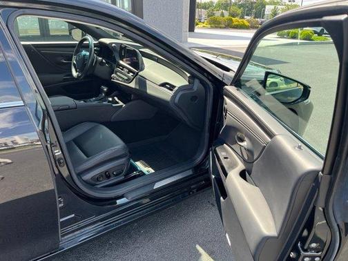 Caviar 2023 Lexus ES 350 Base
