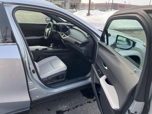 2025 Lexus UX 300h Premium