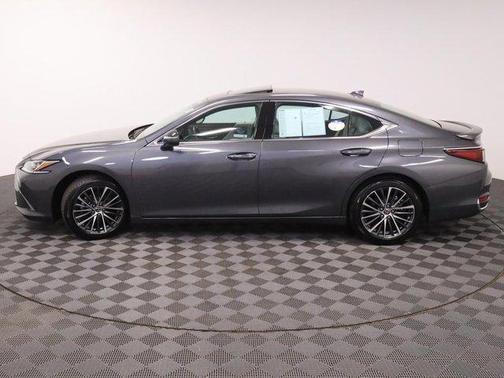 2025 Lexus ES 300h Base