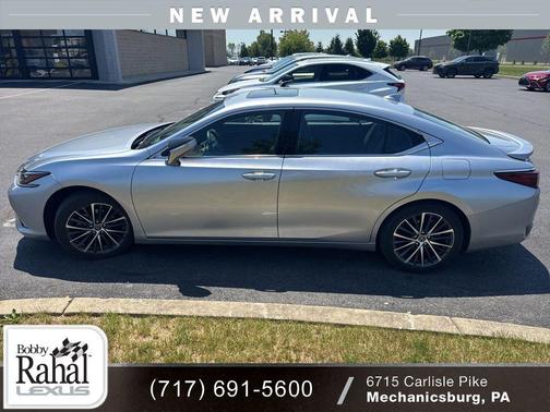 Iridium 2024 Lexus ES 300h Base