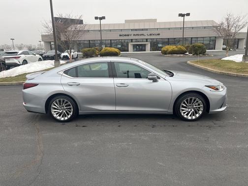 2023 Lexus ES 350 Ultra Luxury