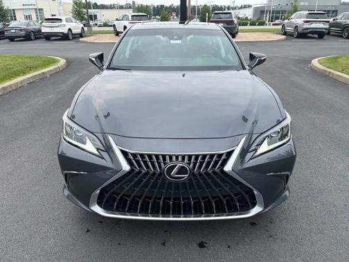 2025 Lexus ES 300h Base