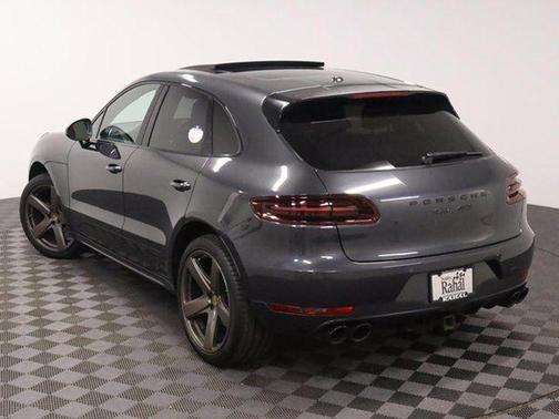 Volcano Grey Metallic 2017 Porsche Macan Macan GTS