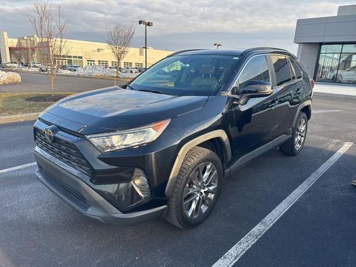2019 Toyota RAV4 XLE Premium