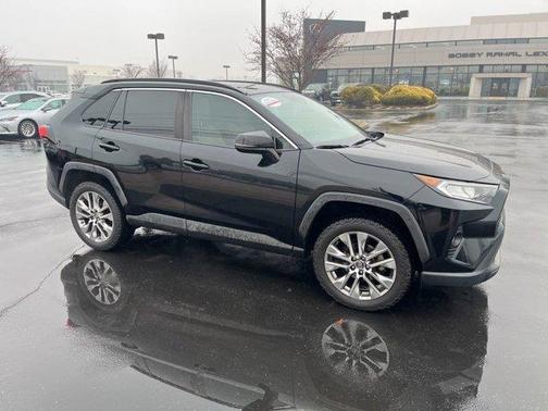 2019 Toyota RAV4 XLE Premium