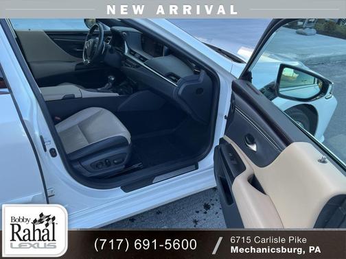 2020 Lexus ES 300h Luxury