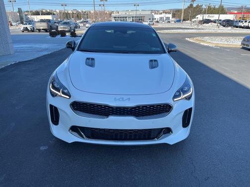 2023 Kia Stinger GT2