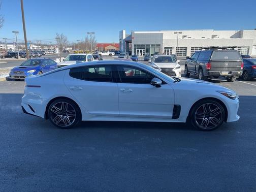 2023 Kia Stinger GT2