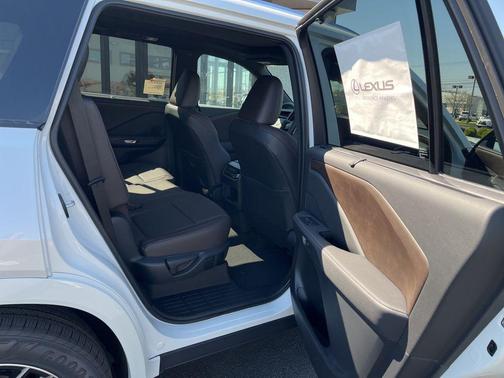 Pear 2026 Lexus TX 350 Premium