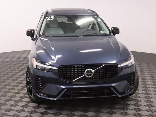 2025 Volvo XC60 B5 Ultra