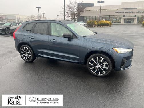 2025 Volvo XC60 B5 Ultra