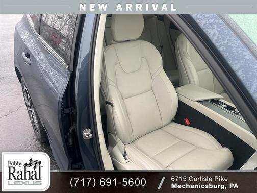 2025 Volvo XC60 B5 Ultra