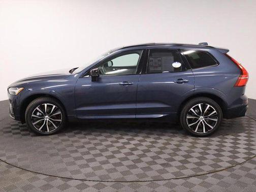 2025 Volvo XC60 B5 Ultra