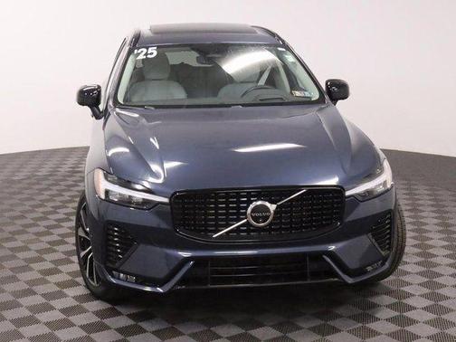 2025 Volvo XC60 B5 Ultra