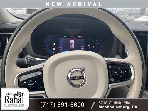 2025 Volvo XC60 B5 Ultra