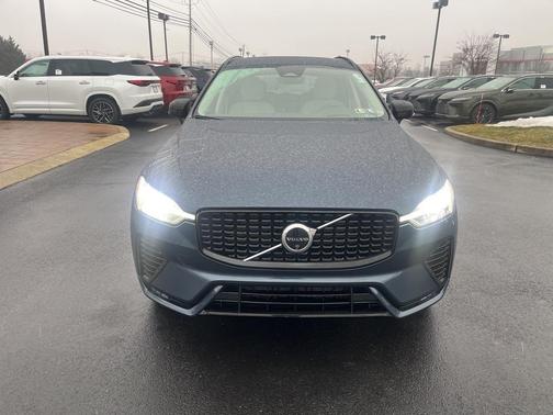 2025 Volvo XC60 B5 Ultra