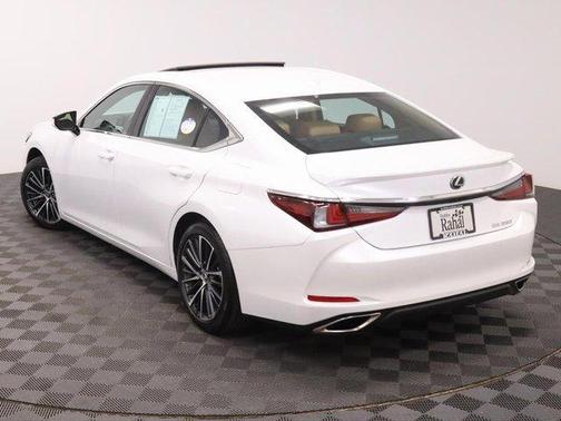 2025 Lexus ES 350 Base