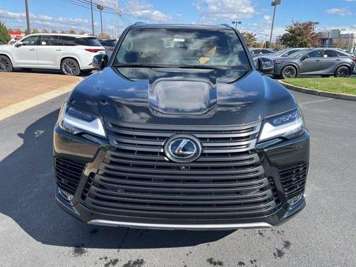 2025 Lexus LX 700h Luxury