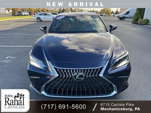 2025 Lexus ES 300h Base