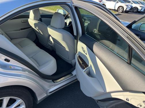 2011 Lexus ES 350 Base
